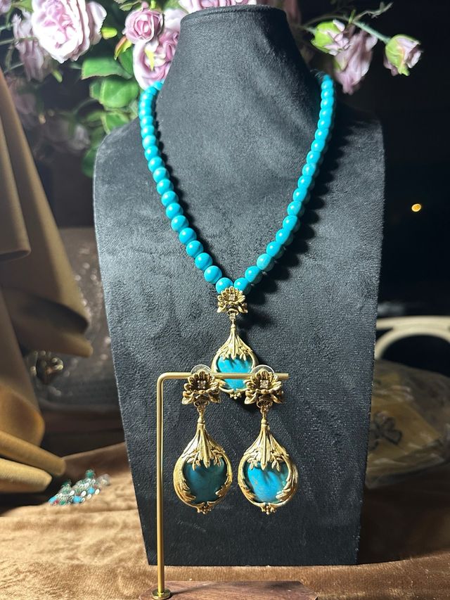 Conjunto Vintage Turquesa Collar y Pendientes