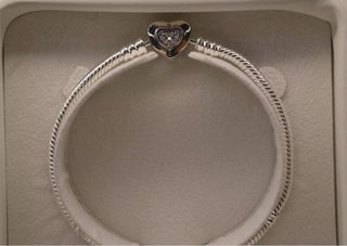 pulsera de plata de ley 925.