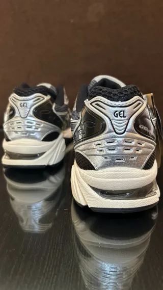 Asics Zapatillas Running Plata y Negro