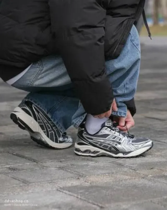 Asics Zapatillas Running Plata y Negro