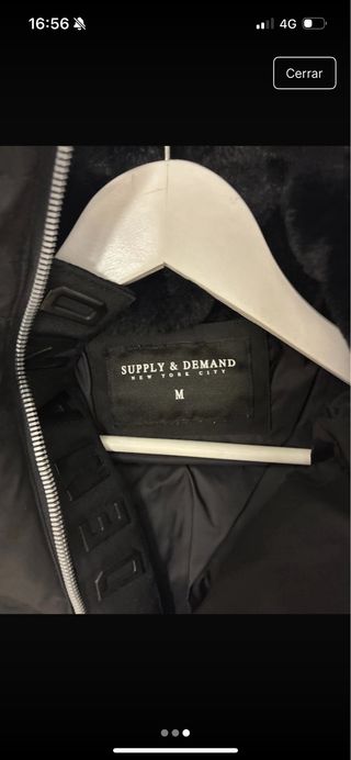 Abrigo Supply & Demand Negro