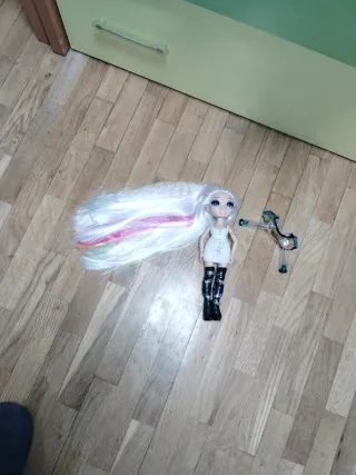 Muñeca Rainbow High Amaya Raine