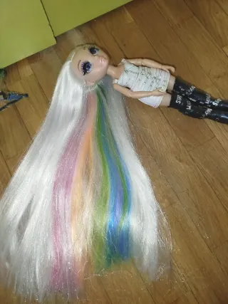 Muñeca Rainbow High Amaya Raine