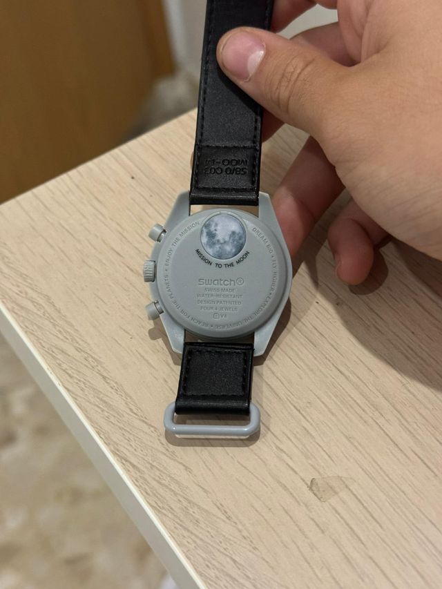 Reloj estilo mission to the moon