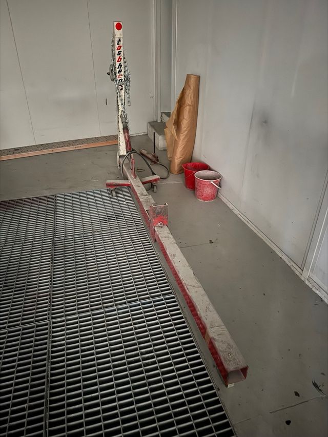 Escuadra de tiro hidráulica Tasbheco