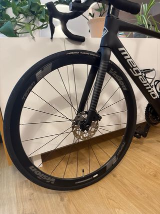 Bicicleta de carretera Megamo Raise