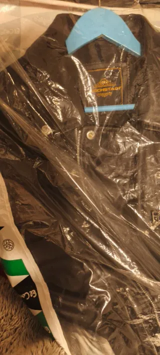 Espero oferta Chaqueta de cuero negra para hombre