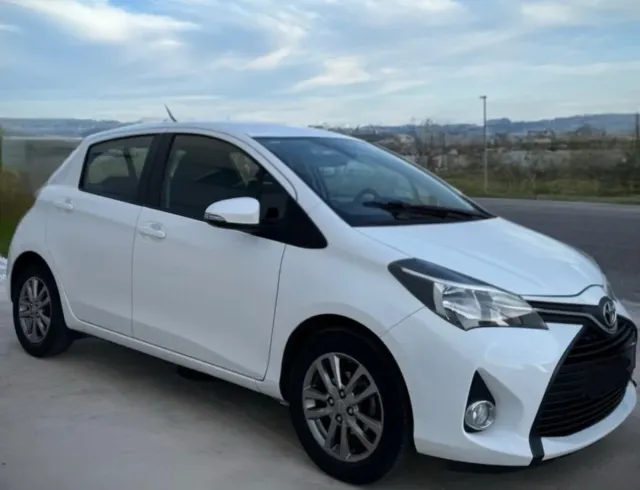 Toyota Yaris 2015