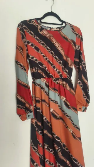 Vestido midi estampado cadenas