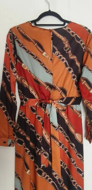 Vestido midi estampado cadenas