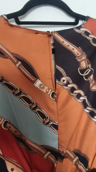 Vestido midi estampado cadenas