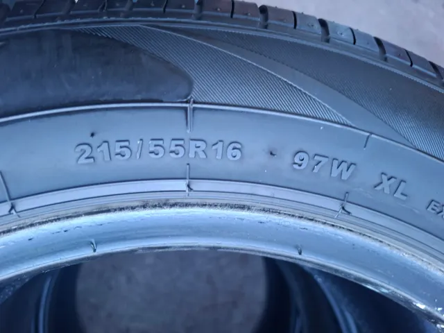 Neumáticos 215/55/16