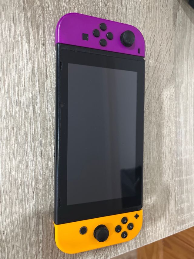 Nintendo Switch + 3 Giochi + Accessori