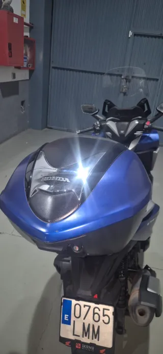 Honda Forza Azul con Baúl