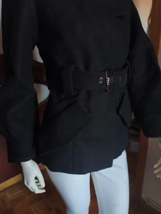 Abrigo Phard Negro con Cinturón