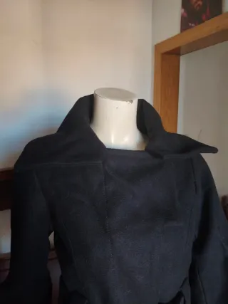 Abrigo Phard Negro con Cinturón