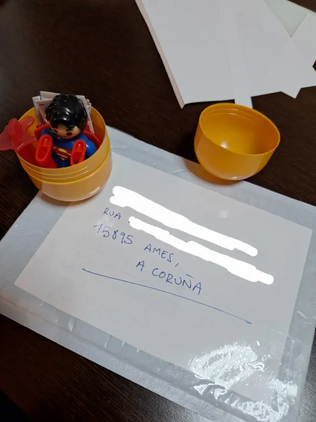 Huevo Kinder Maxi Superman RESERVADO baël&sylv