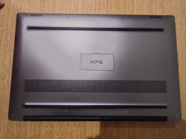 Portátil Dell XPS 15 9560 15"