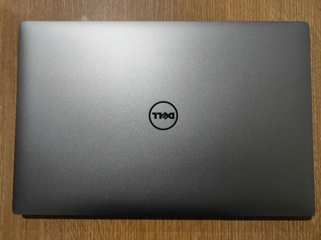 Portátil Dell XPS 15 9560 15"