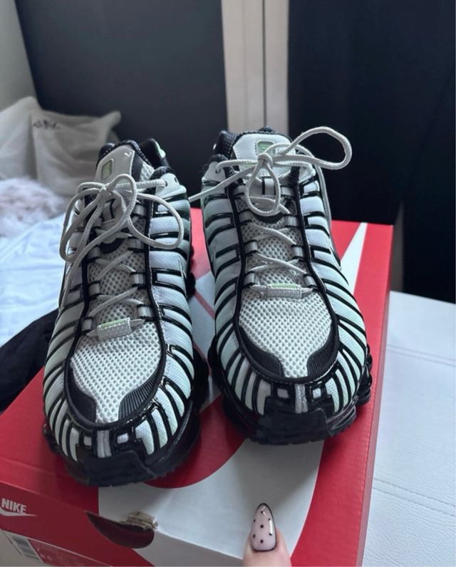 Nike Shox TL Negro Blanco