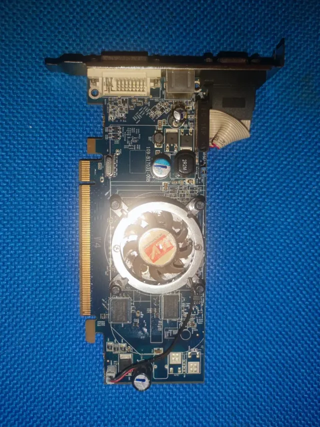 ATI Radeon HD2400PRO 128Mb AGP (falla ventilador)