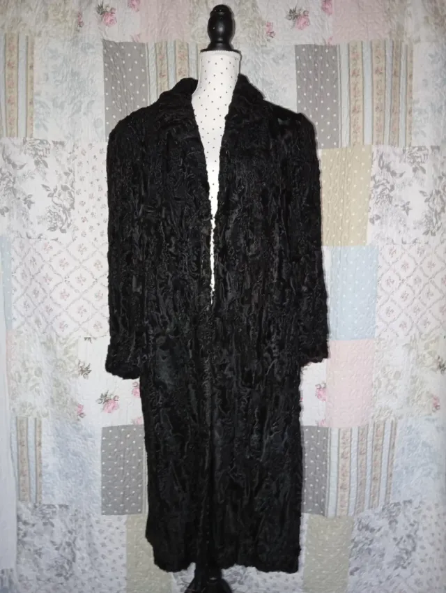 Abrigo de astracán negro