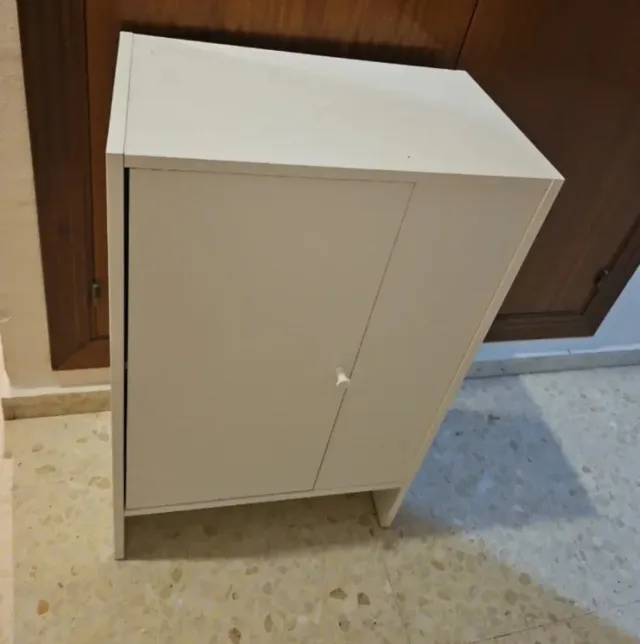 Mueble auxiliar blanco Ikea