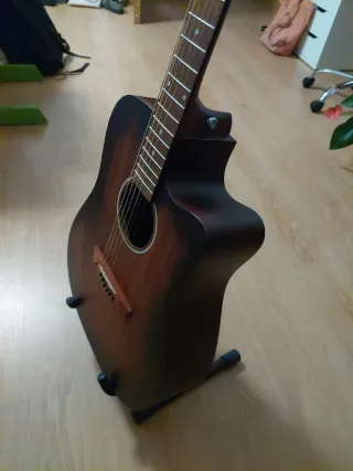 Guitarra Acústica Marrón
