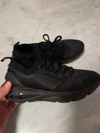 Zapatillas Under Armour Negras