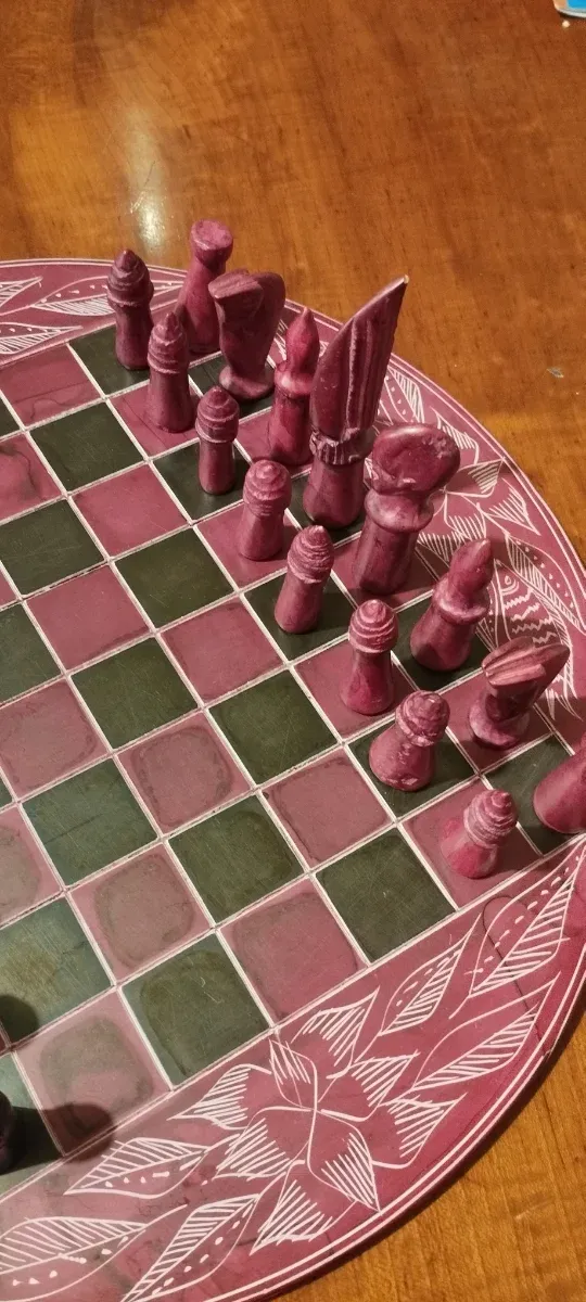 Tablero ajedrez piedra rojo y negro