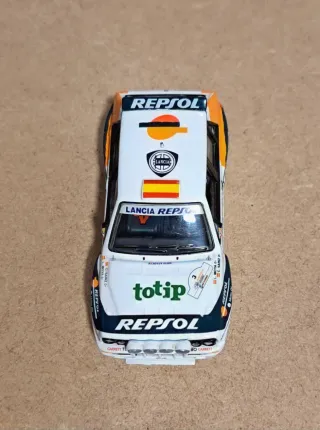 Miniatura Lancia Delta HF Integrale Repsol