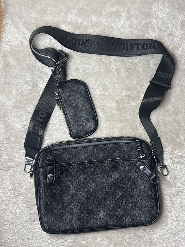 Riñonera Louis Vuitton Negra Monogram