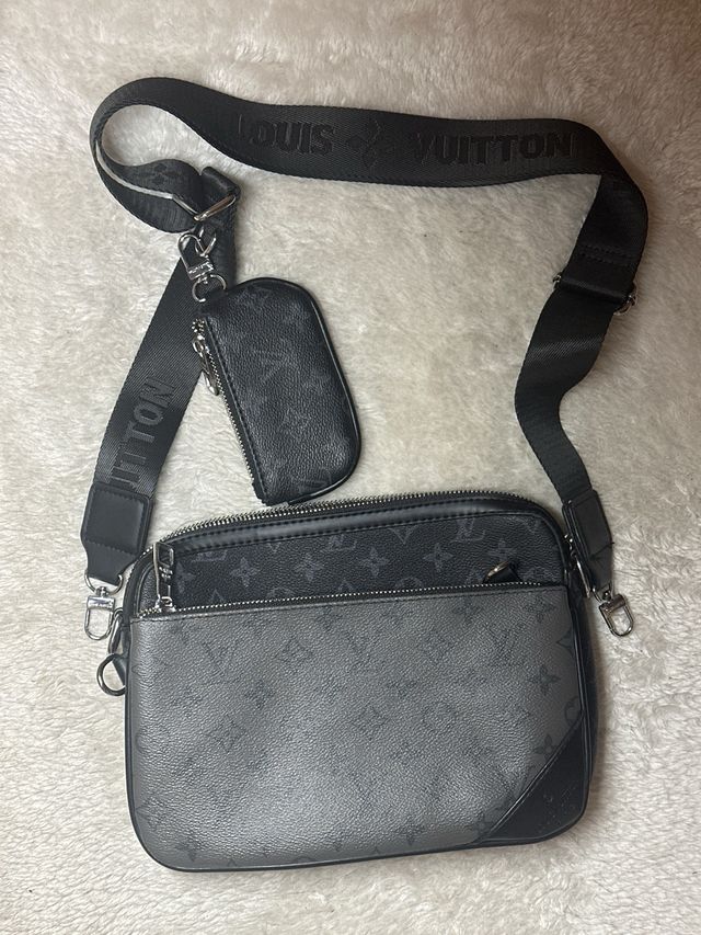 Riñonera Louis Vuitton Negra Monogram