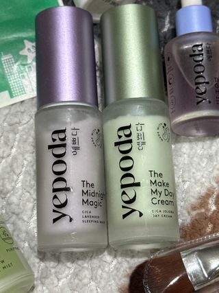 Set Skincare YEPODA - Maschera, Spray, Sieri