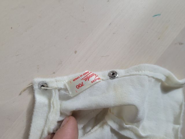 Nancy Camiseta Blanca Conjunto Granja Años 70