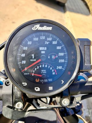 Indian FTR R Carbon (2023)