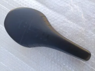 Sillín Fizik Tundra M5 Negro