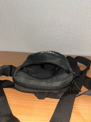 Riñonera Adidas Essentials Organizer Negra