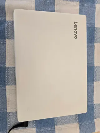 Portátil Lenovo 12 Blanco y Negro