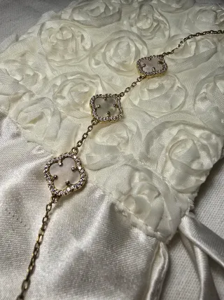 Bracciale oro 3 fiori madreperla zirconi