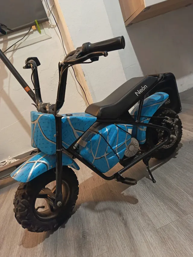 Moto Eléctrica Neon Azul