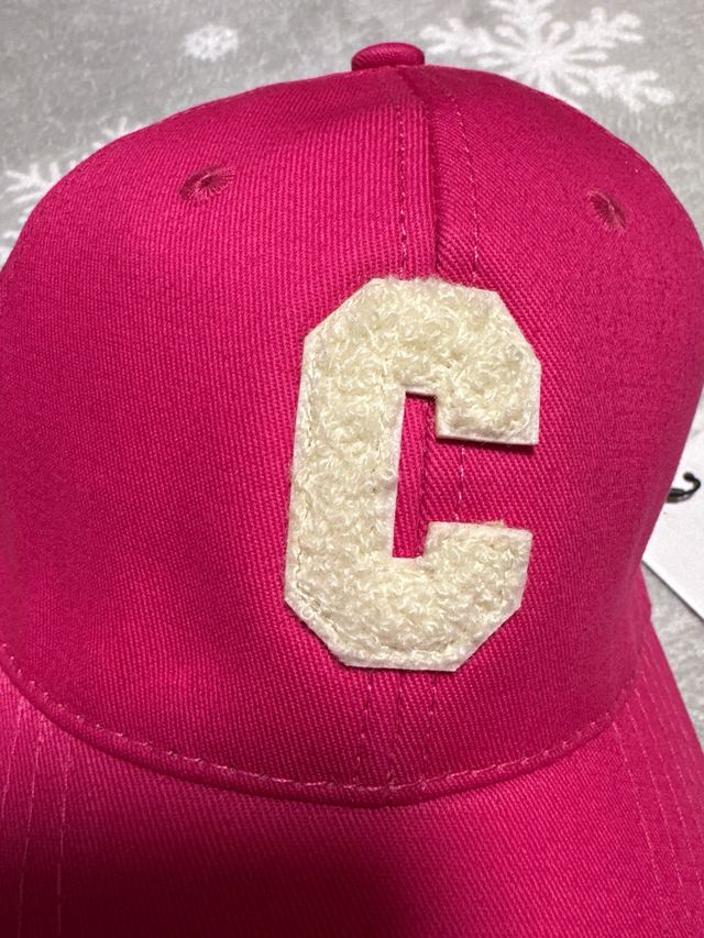 Cappello Celine Fucsia con C