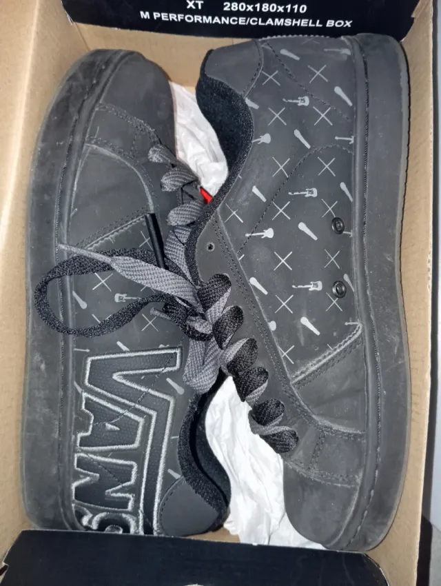 Zapatillas Vans Negras y Grises