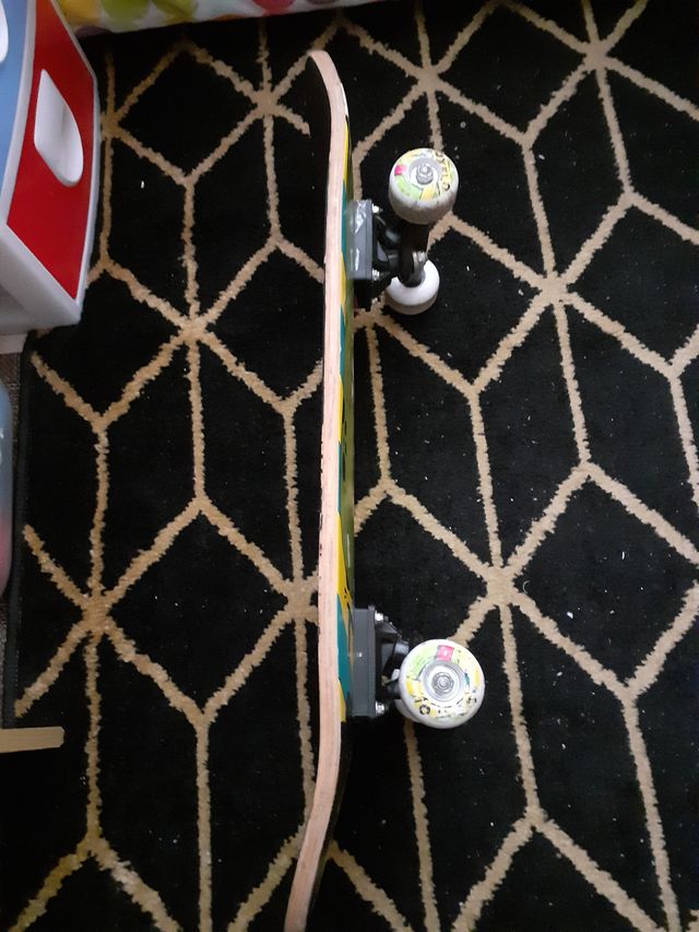 Monopatín Gimme 3 Homis Dinosaurio.