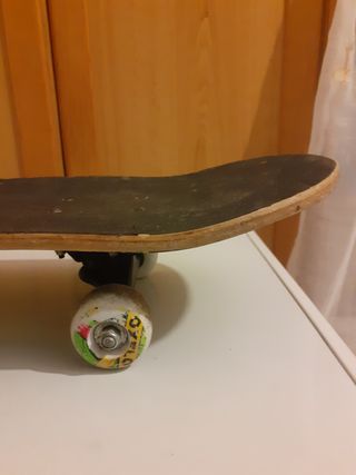 Monopatín Gimme 3 Homis Dinosaurio.