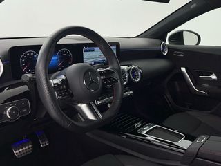 Mercedes-Benz Clase A 180 100 kW (136 CV)