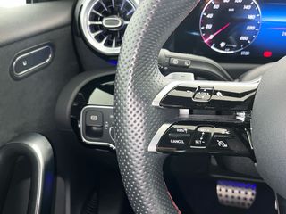 Mercedes-Benz Clase A 180 100 kW (136 CV)