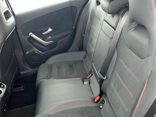 Mercedes-Benz Clase A 180 100 kW (136 CV)