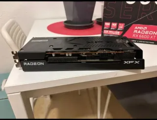 Tarjeta Gráfica AMD RX 6600 XT