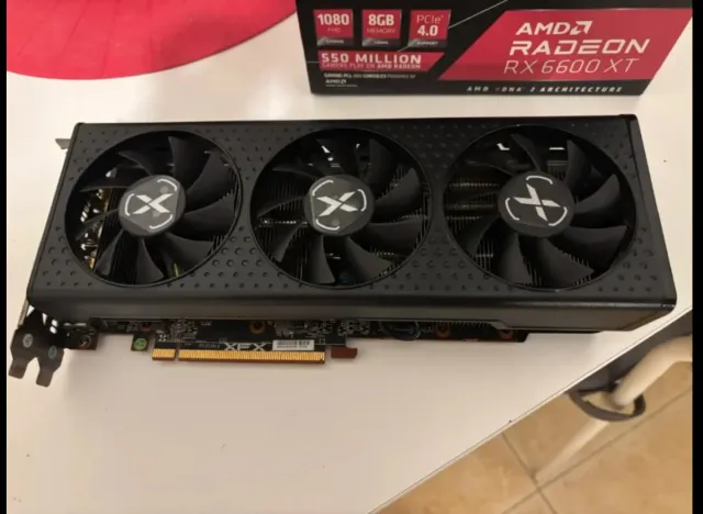 Tarjeta Gráfica AMD RX 6600 XT